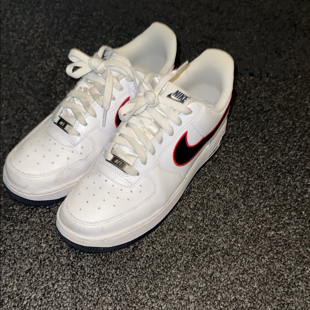 Nike White and Red Sneakers